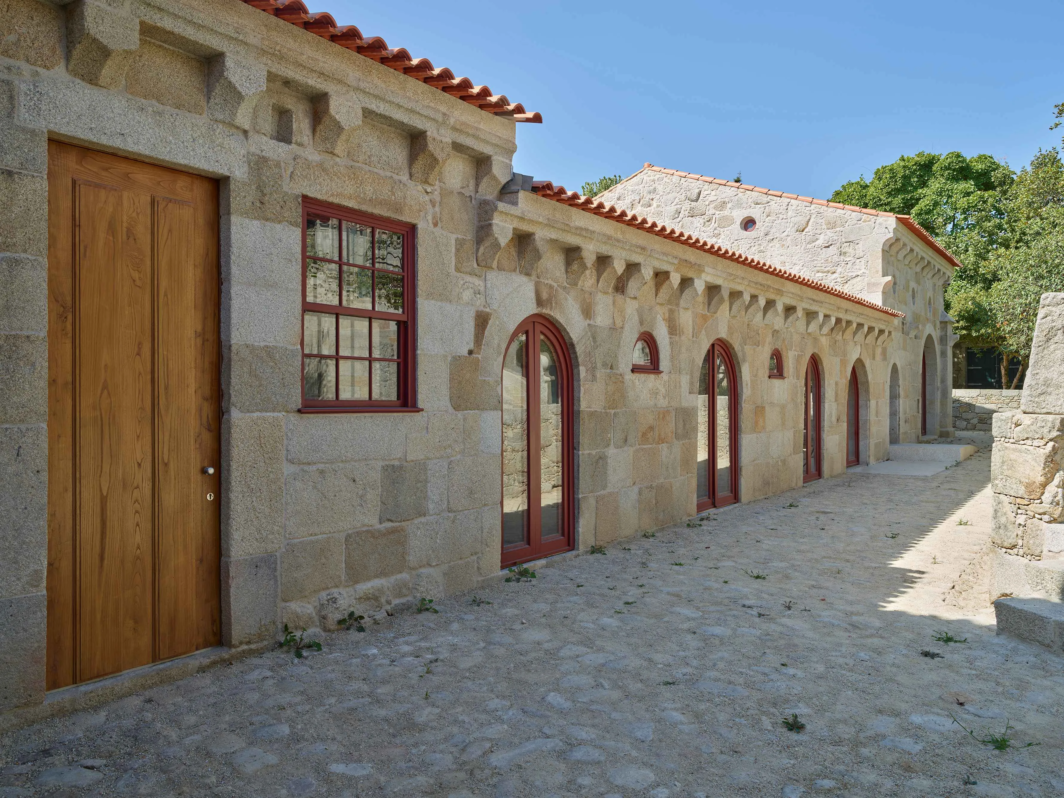 Mosteiro de Leça do Balio - Imagem 2